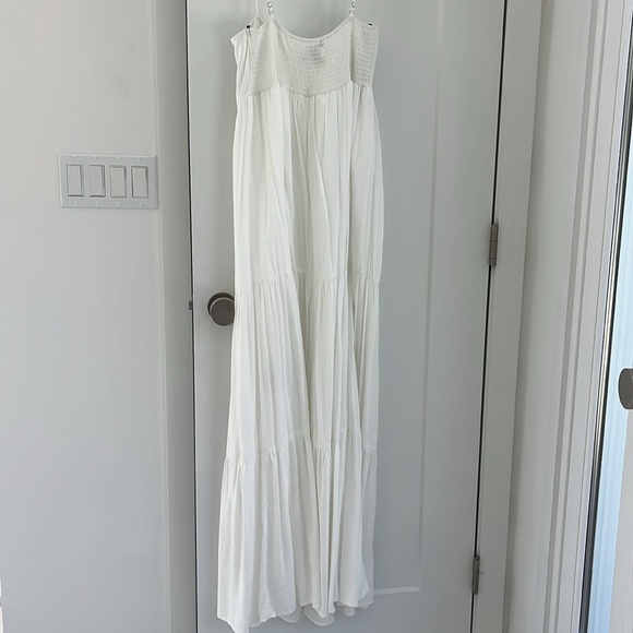 Tiered Boho Maxi Dress Women’s White Flowy Forever21 Goddess Dress Size Large - Picture 6 of 9